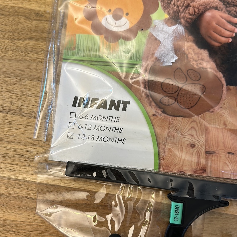 SPIRIT HALLOWEEN cuddly bear costume - Picture 5 of 6